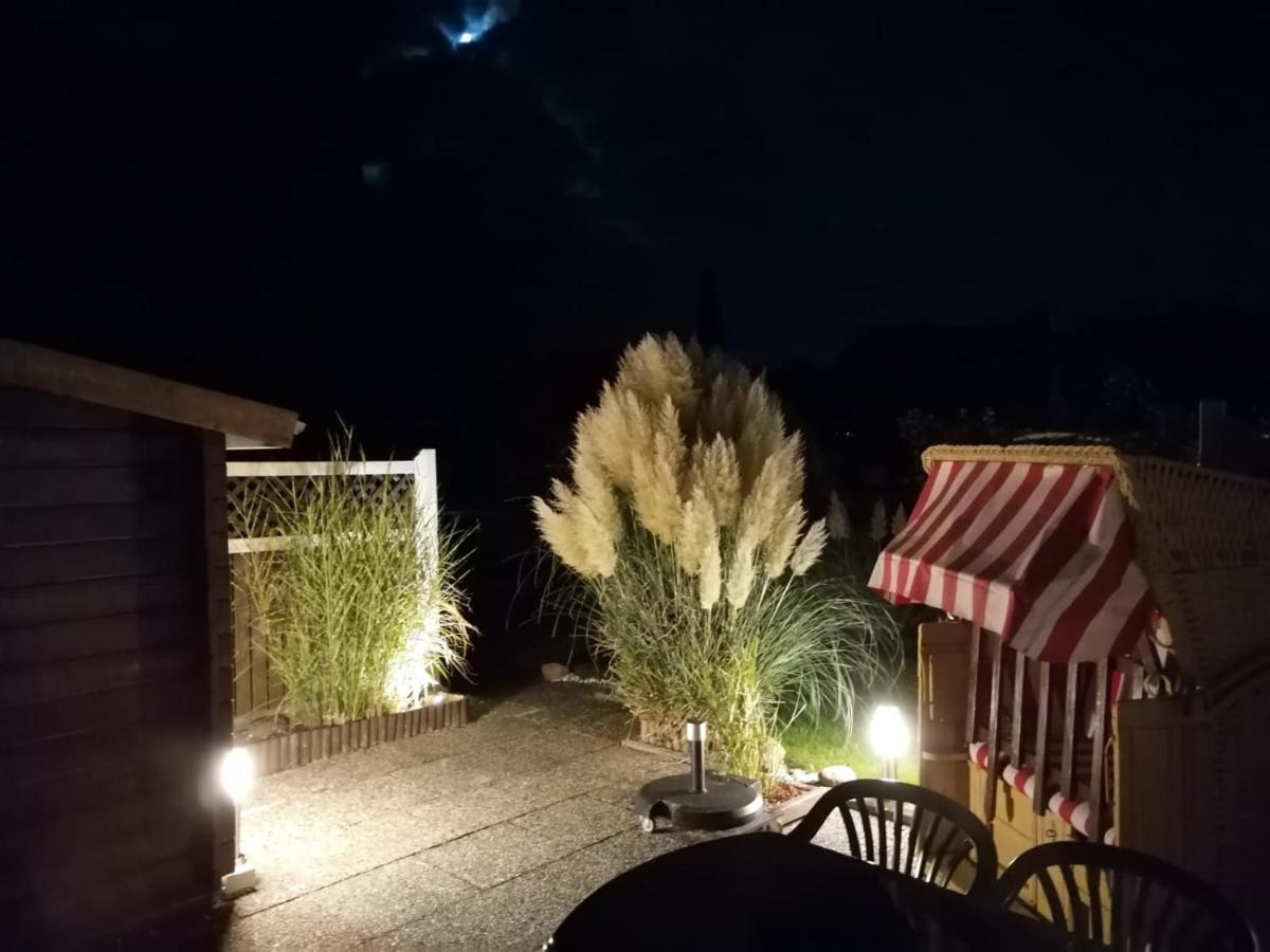 Duenengras Mit Terrasse Und Strandkorb *